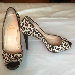 💲⬇️ Christian Louboutin peep toe calfskin cheetah